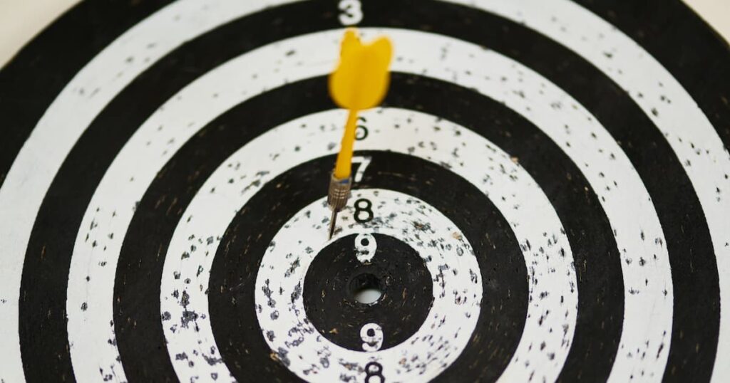 25 Examples of Personal Goals or Objectives 1 Dart arrow on a dart table.