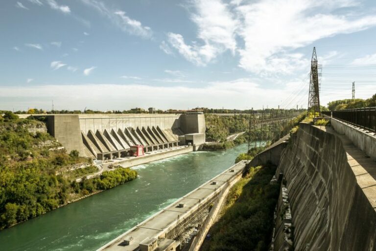 niagara - hydroelectric power station