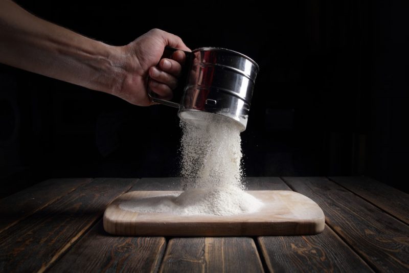 flour sifting